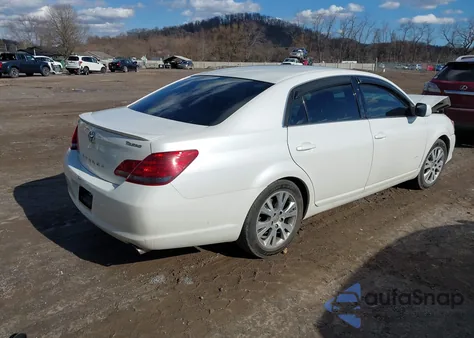2008 Toyota Avalon Touring z USA, uszkodzony, nr VIN 4T1BK36B38U266139